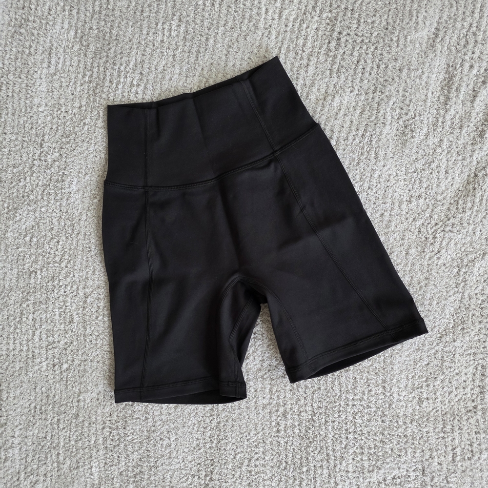 P'tula - The Yvette Short 6"